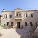 Kelebek Cave 3*