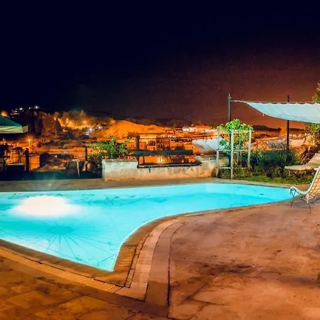 Kelebek Special Cave & فندق غوريمِيه